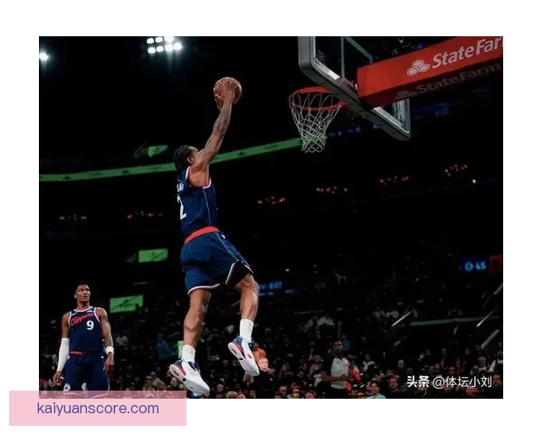 以卢惊叹加兰超远三分同时发现杰克逊低位背打能力全面展现球队新进攻核心潜质
